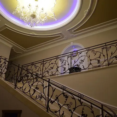 Palatin * Čachtice