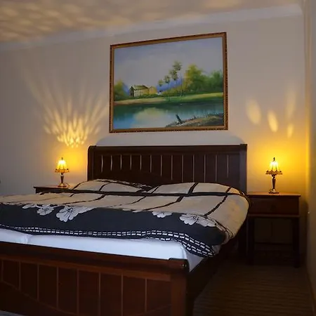 Palatin * Čachtice